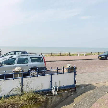 Chalet For 2 At The Beach Zandvoort