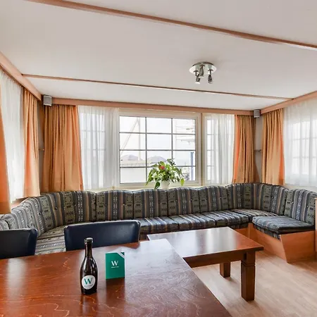 Chalet For 2 At The Beach