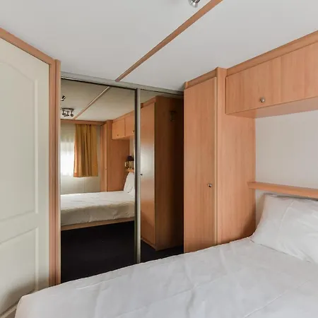 Chalet Chalet For 2 At The Beach