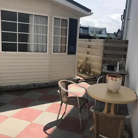 Chalet For 2 At The Beach